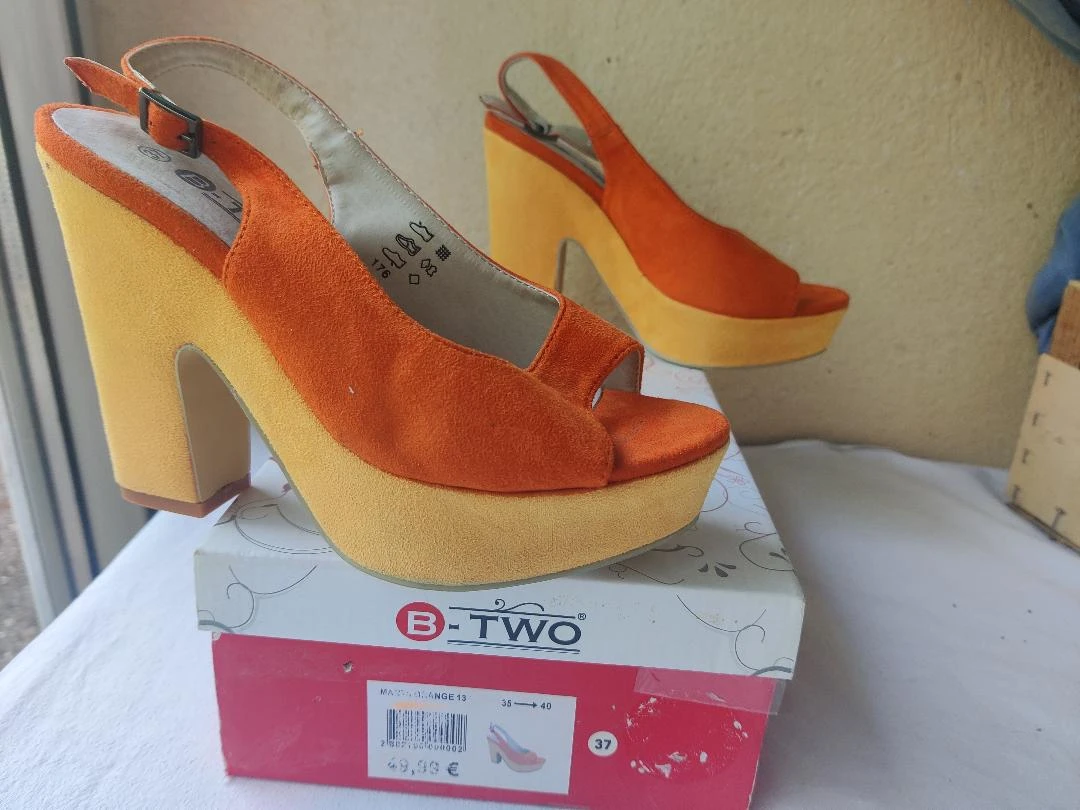 Escarpines Bicolore Naranja/Amarillo tacones 13 cm talla 37-nuevas (1 defecto) – photo 16